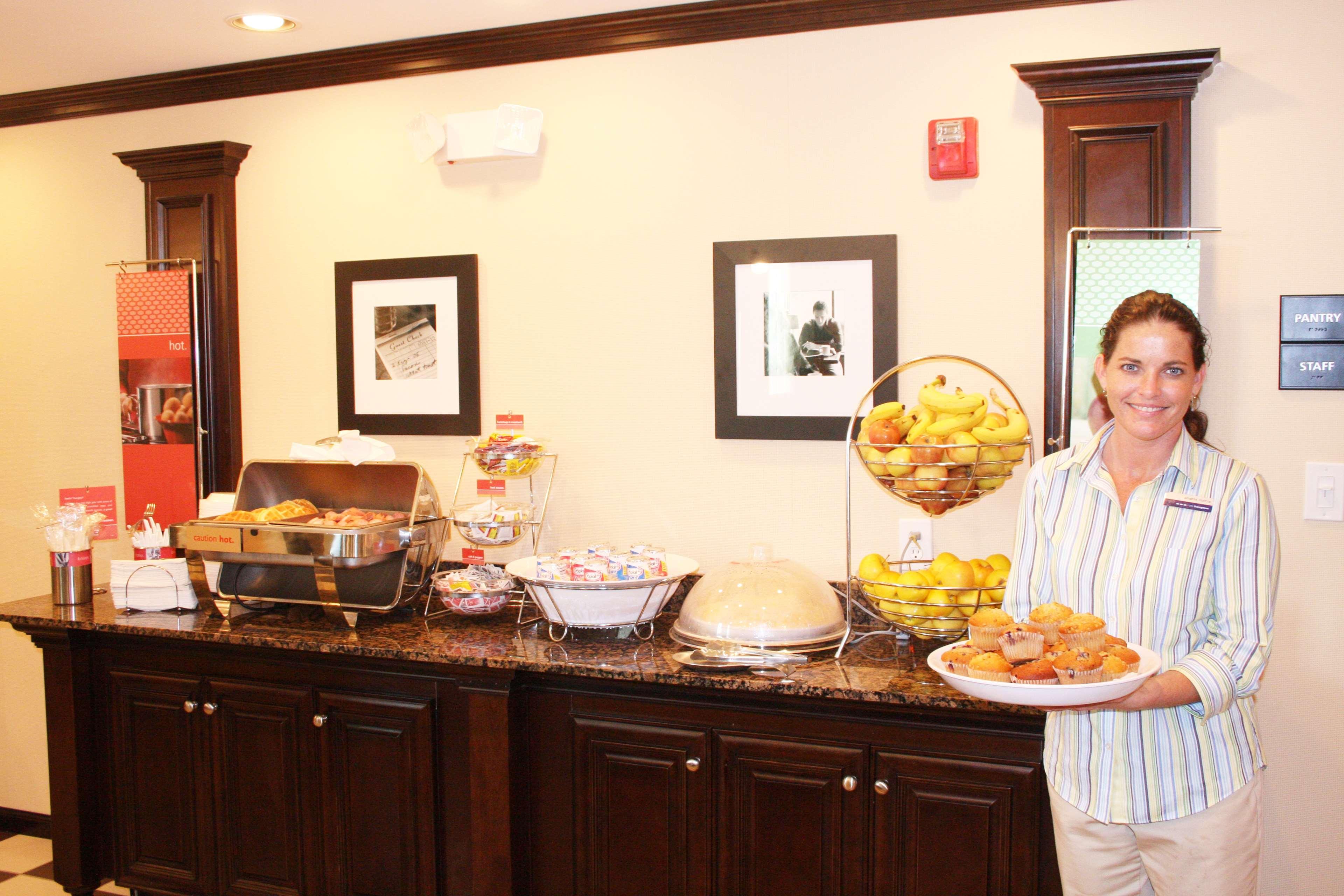 Hampton Inn & Suites Phenix City- Columbus Area Restaurant photo