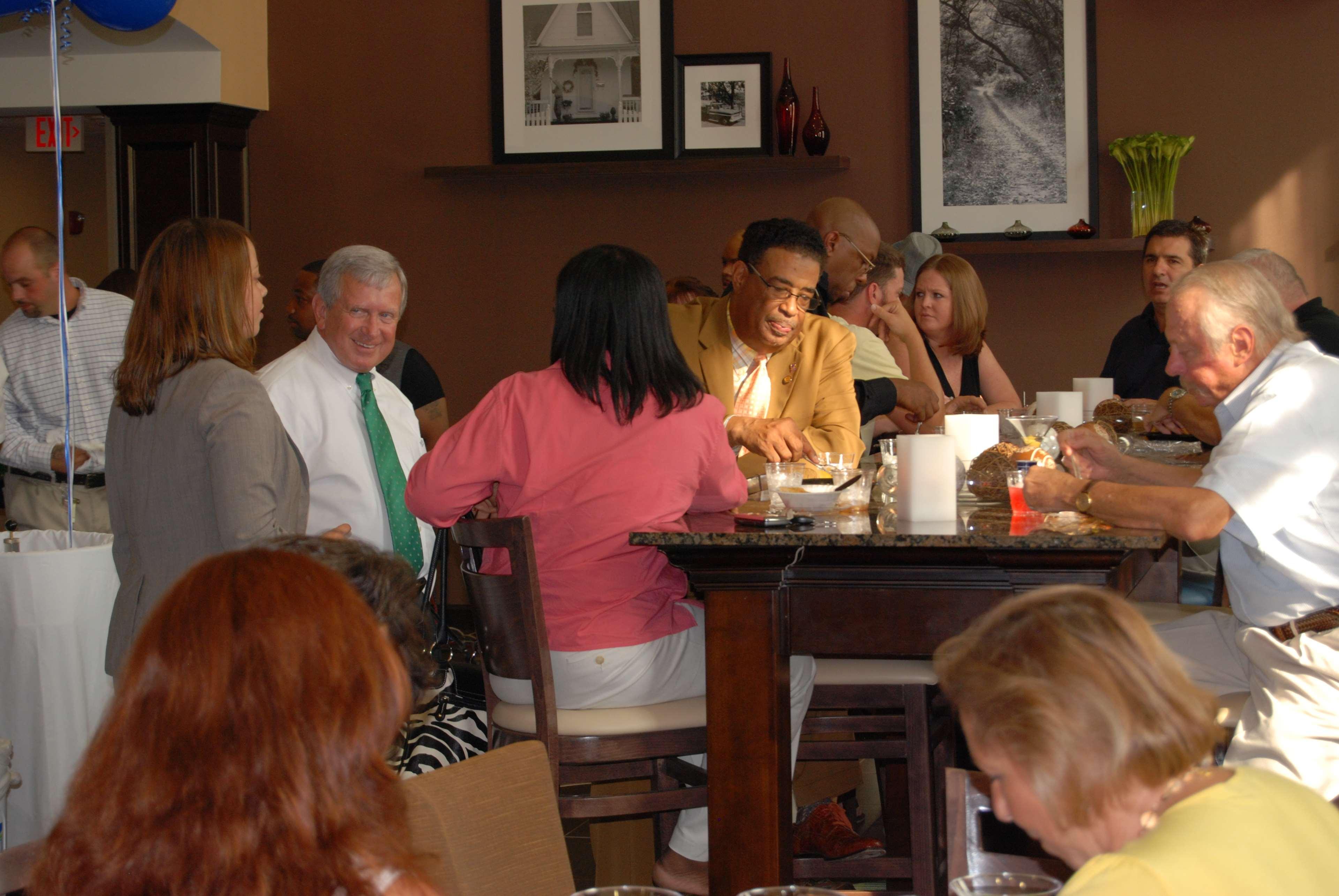 Hampton Inn & Suites Phenix City- Columbus Area Restaurant photo